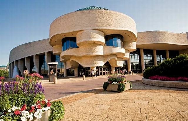 https://d3r8gwkgo0io6y.cloudfront.net/upload/ottawa museum1.jpg
